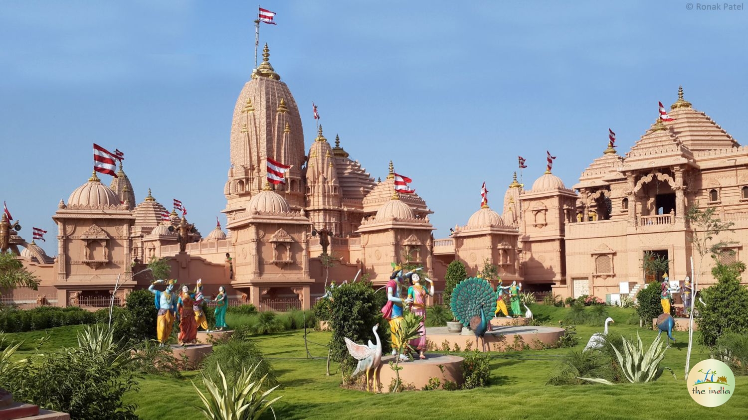 Nilkanth Dham Poicha Swaminarayan Temple Vadodara