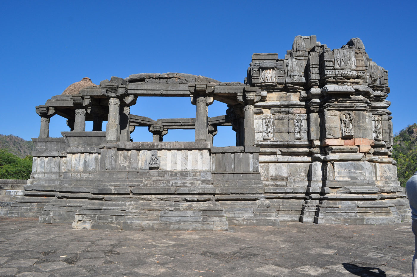 Sharneshwar Shiva Temple in Vijaynagar near Polo Forest