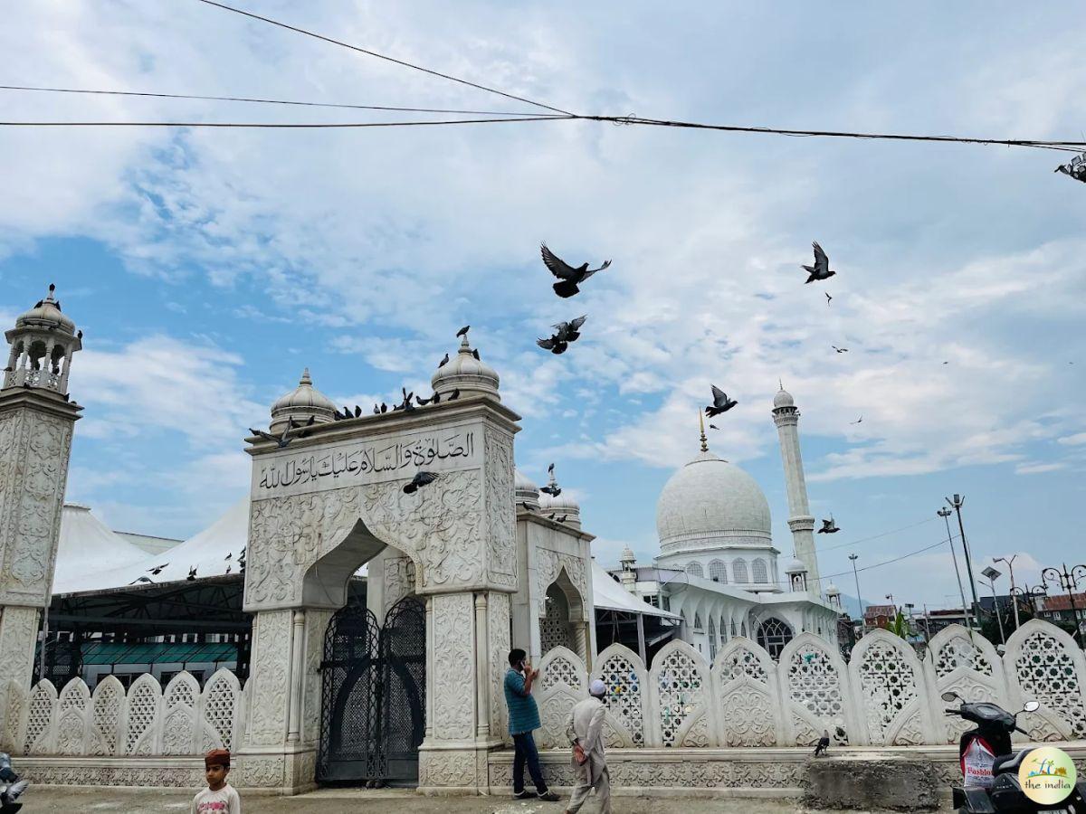 Hazratbal Dargah