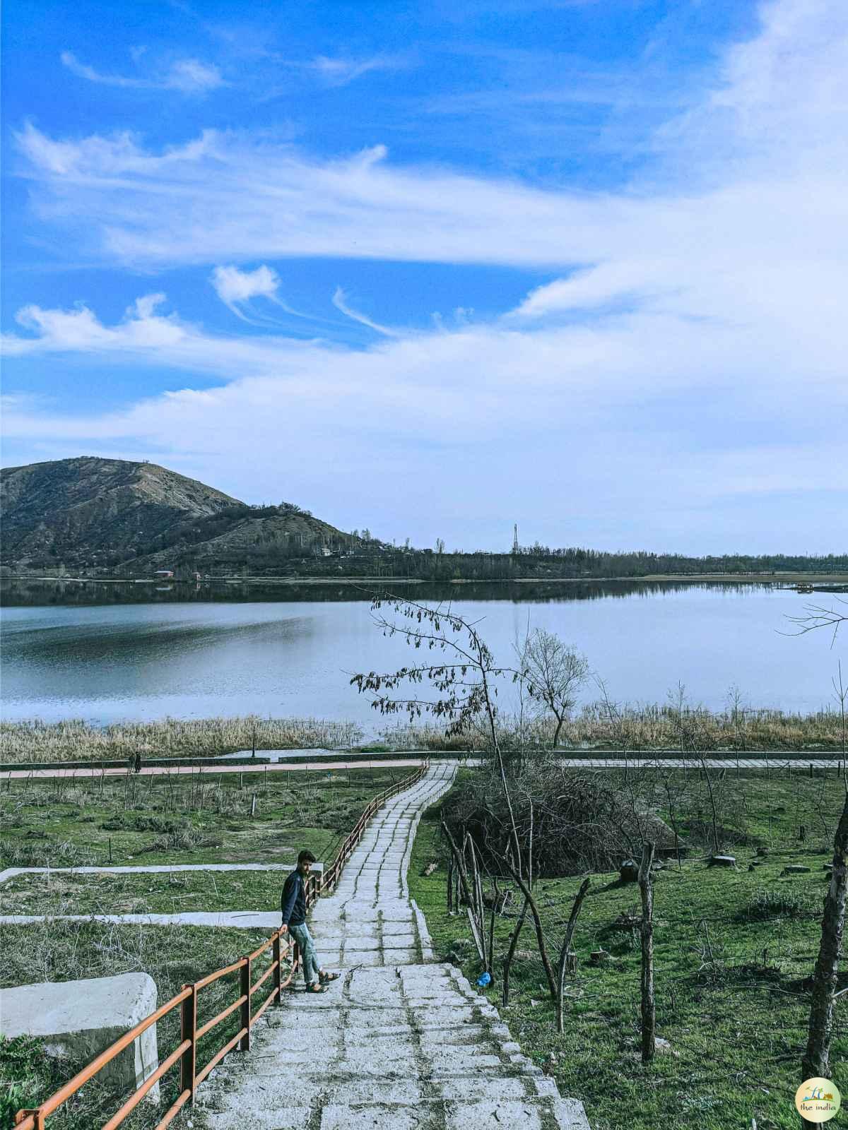 Manasbal lake