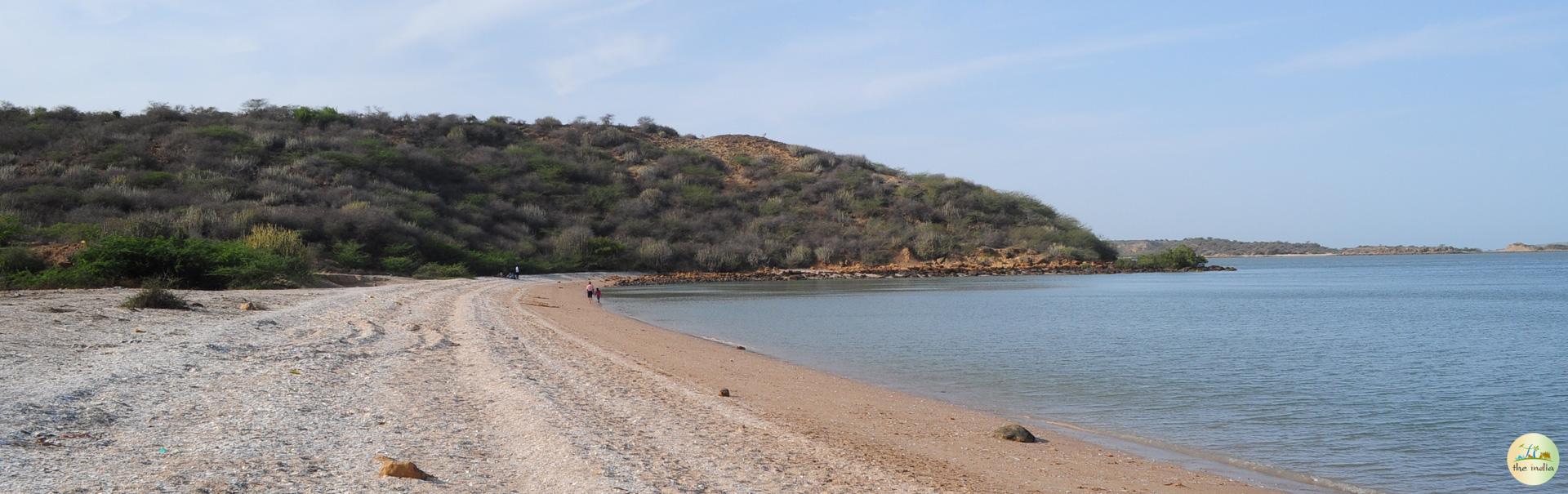 Momai Dham Beach