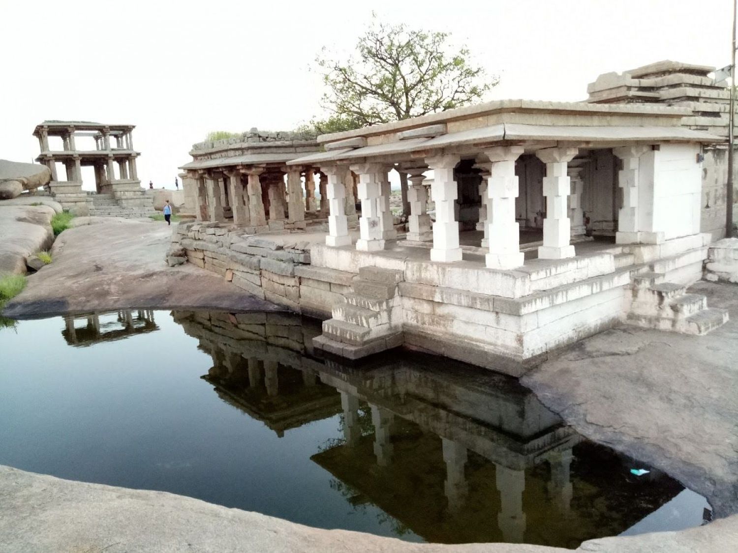 Hemakuta Hill Temple