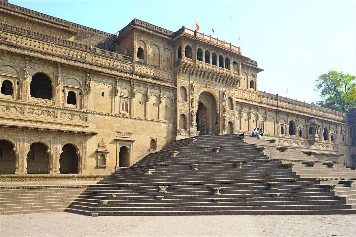 Why I Like Visiting Maheshwar - A Riverside Small Town in Madhya Pradesh