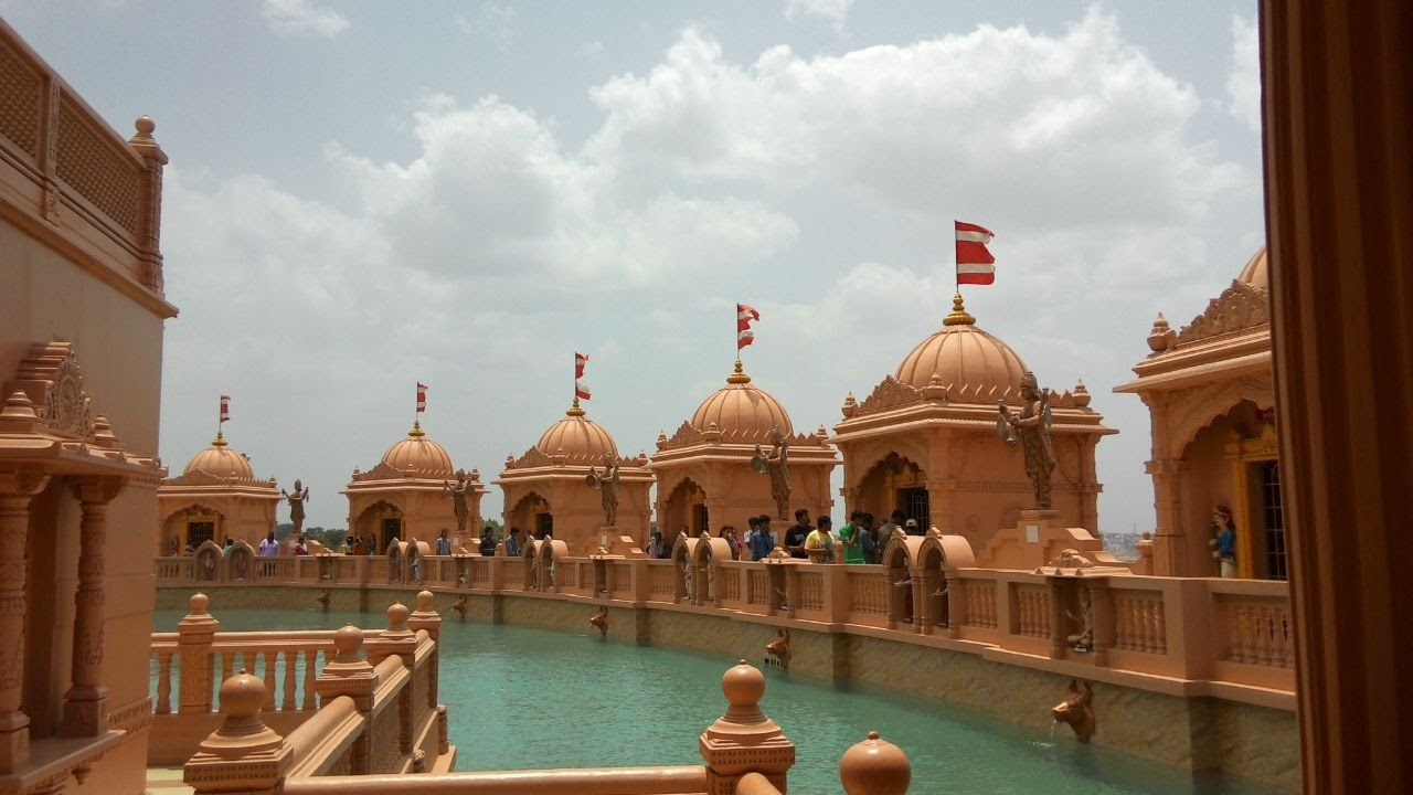 Nilkanth Dham Poicha Swaminarayan Temple Vadodara