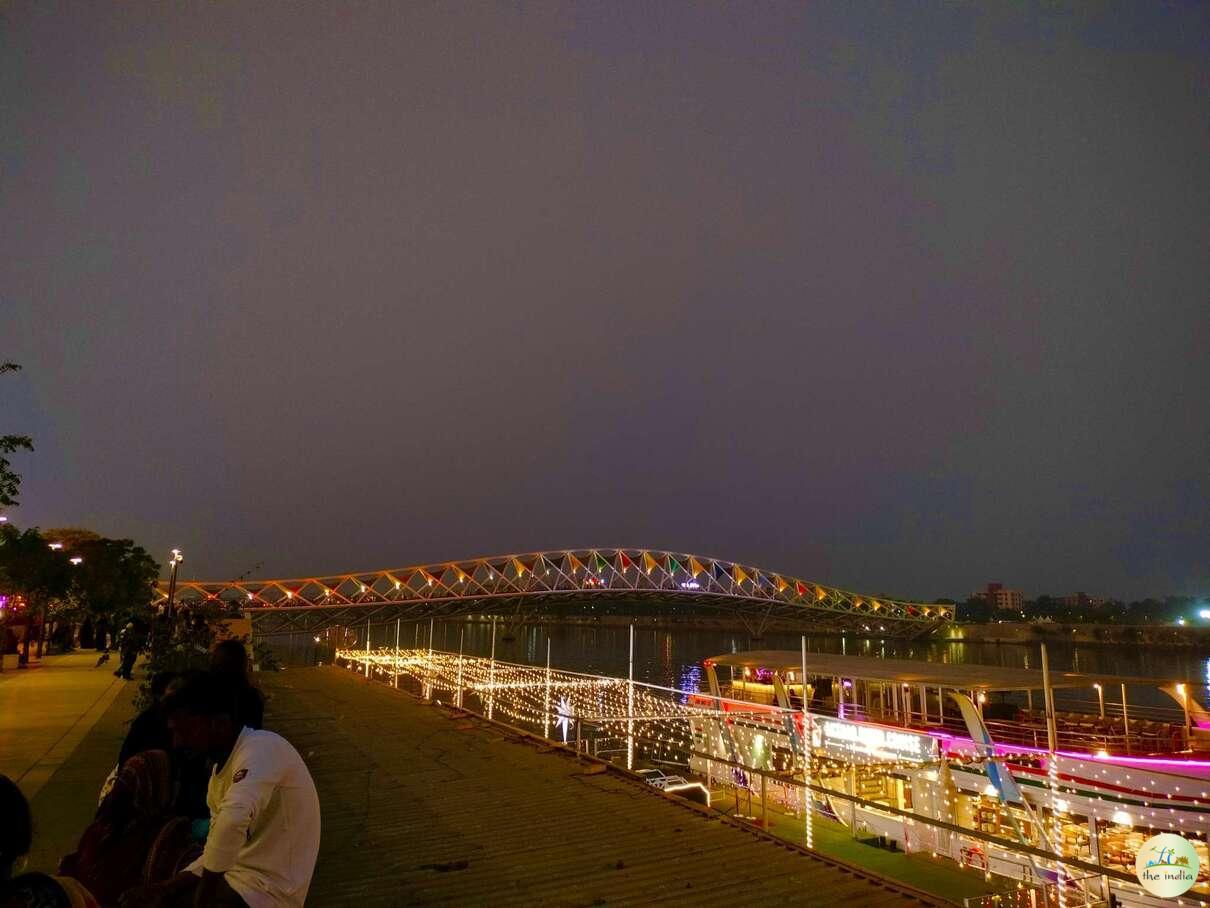 Atal Foot Over Bridge Ahmedabad