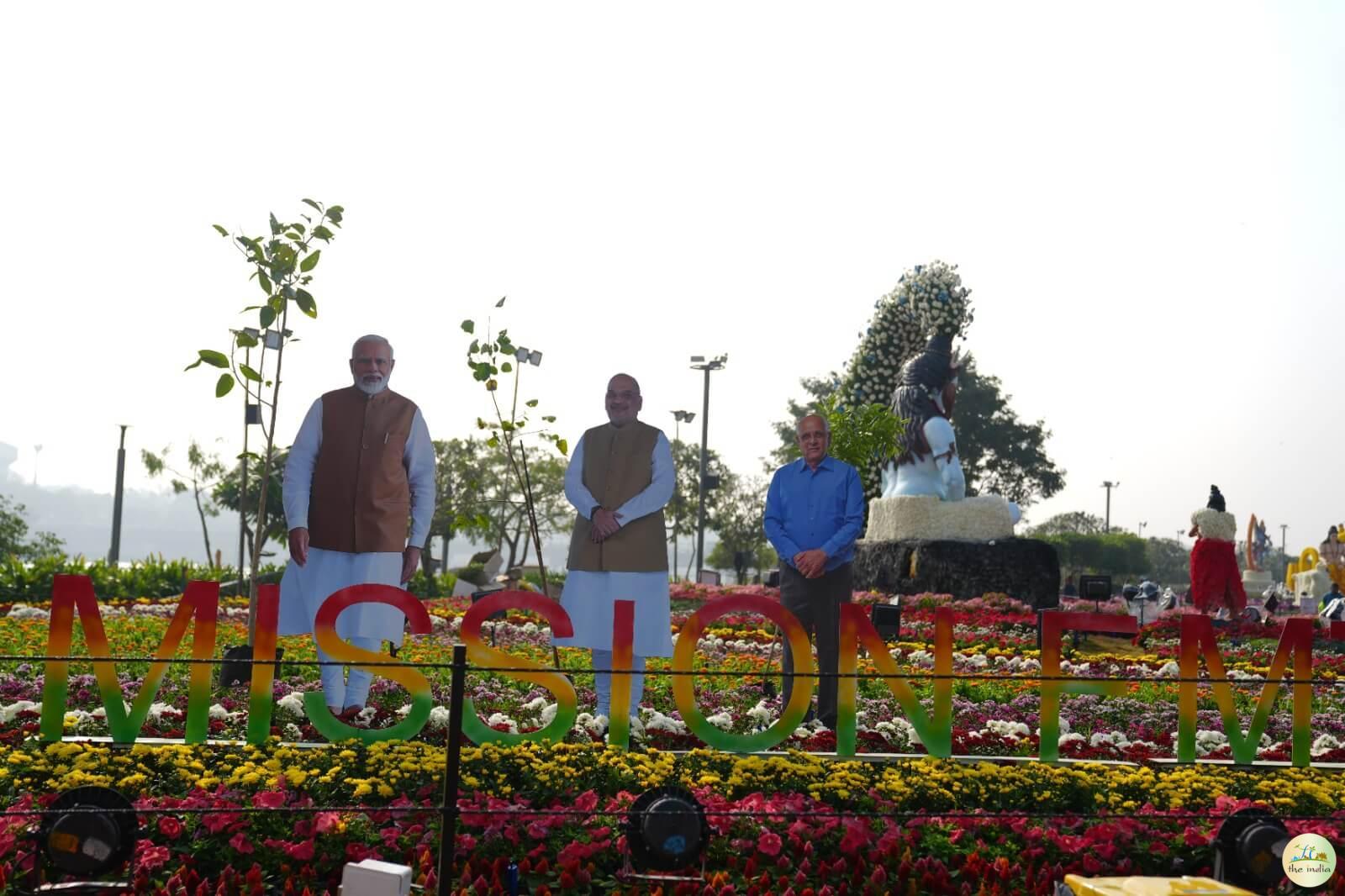 Image Name Riverfront Flower Show