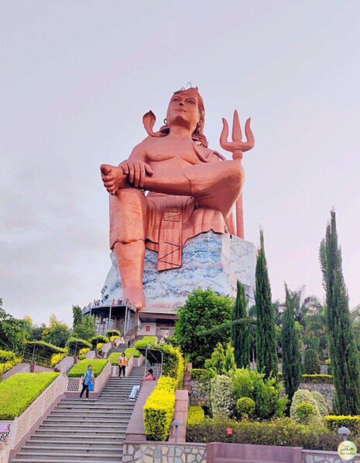 Statue of Belief (Vishwas Swaroopam) Nathdwara