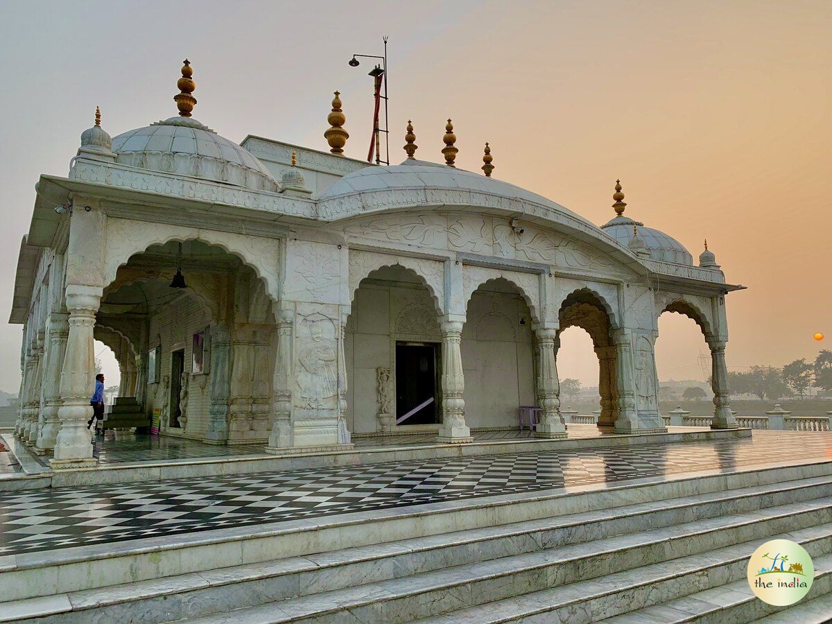 Pawapuri Jal Mandir Patna