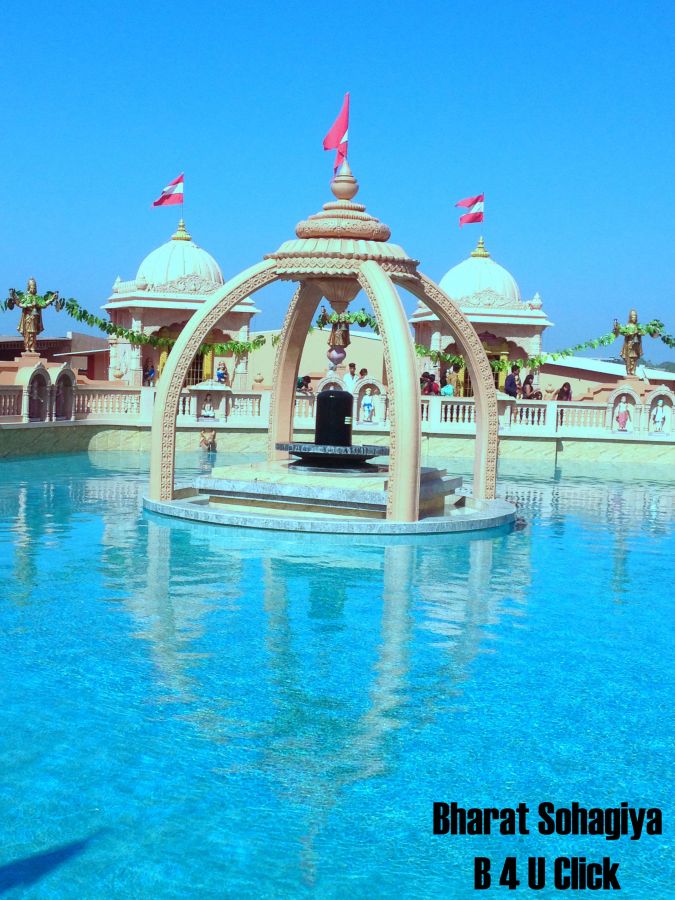 Nilkanth Dham Poicha Swaminarayan Temple Vadodara