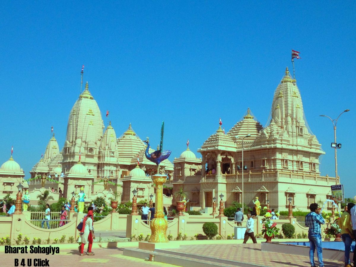 Nilkanth Dham Poicha Swaminarayan Temple Vadodara