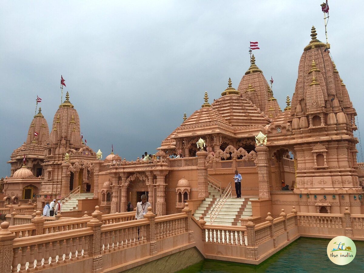 Nilkanth Dham Poicha Swaminarayan Temple Vadodara