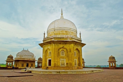 Sheikh Chillis Tomb