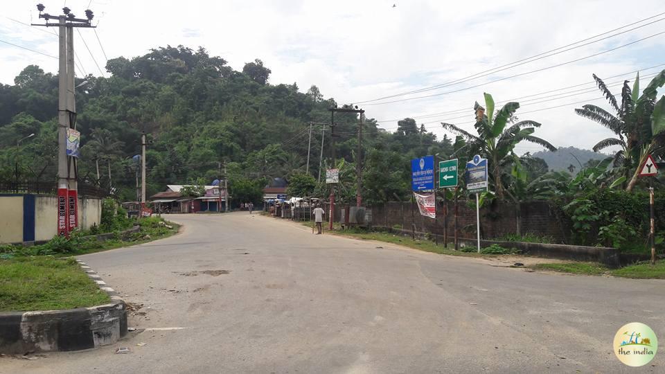 Enjoying my Hitchhiking Trip to North East India [Amazing Places & People]